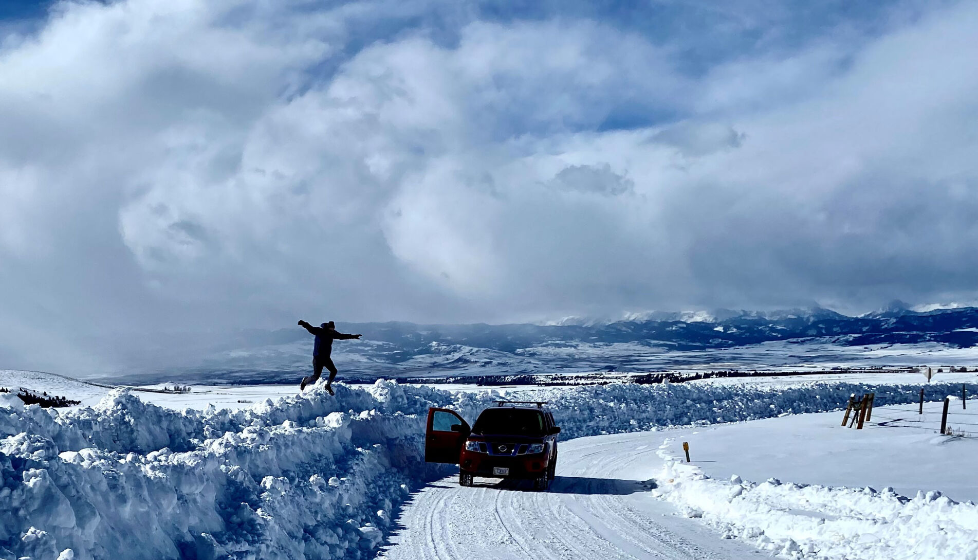 Snow berm